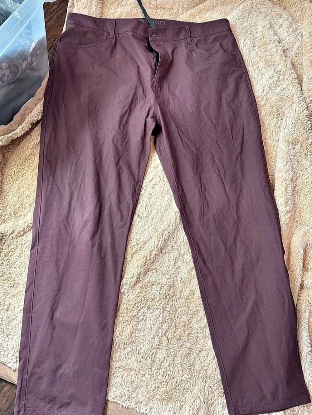 Vuori Straight Leg Pants in Purple Like New